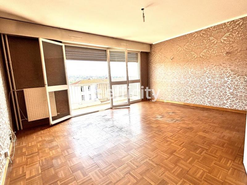 Appartement - 80 m² - 4 pièces