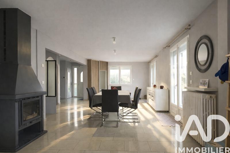 Maison - 176 m² - 8 pièces