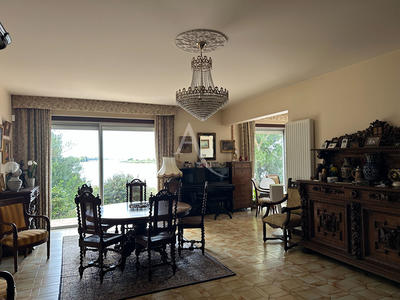 Maison - 188 m² - 7 pièces