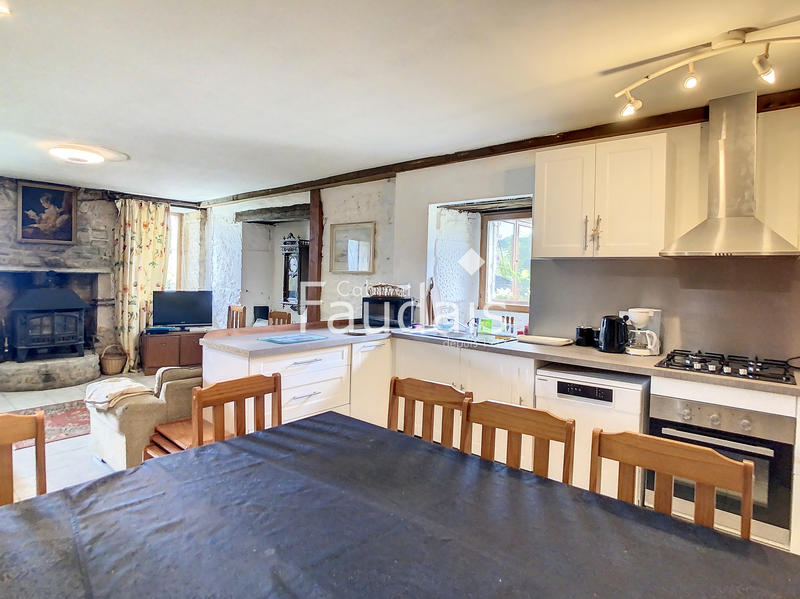 Propriété - 200 m² - 10 pièces