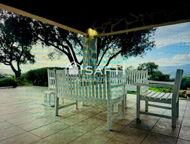 Maison - 520 m² - 17 pièces