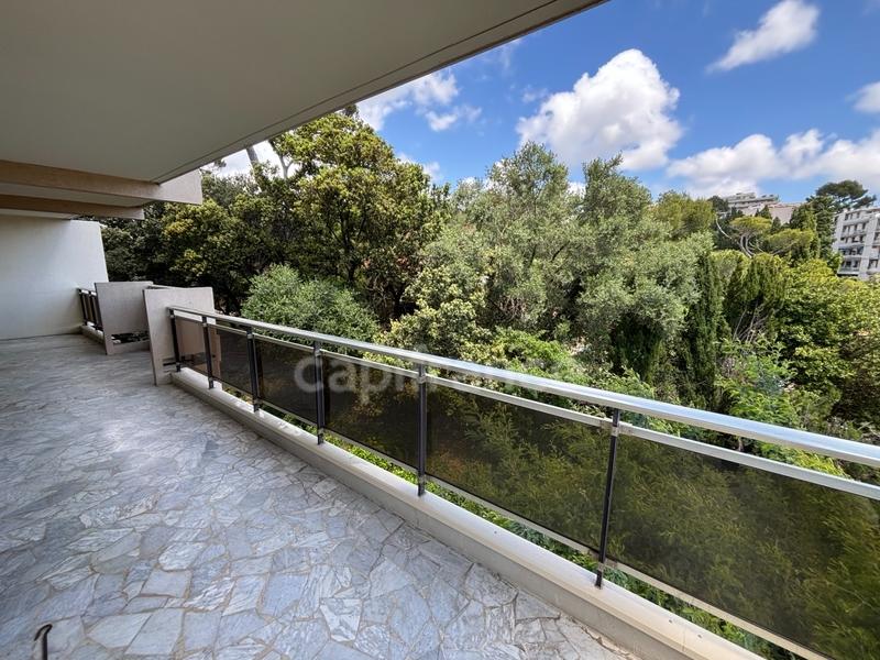 Appartement - 96 m² - 3 pièces