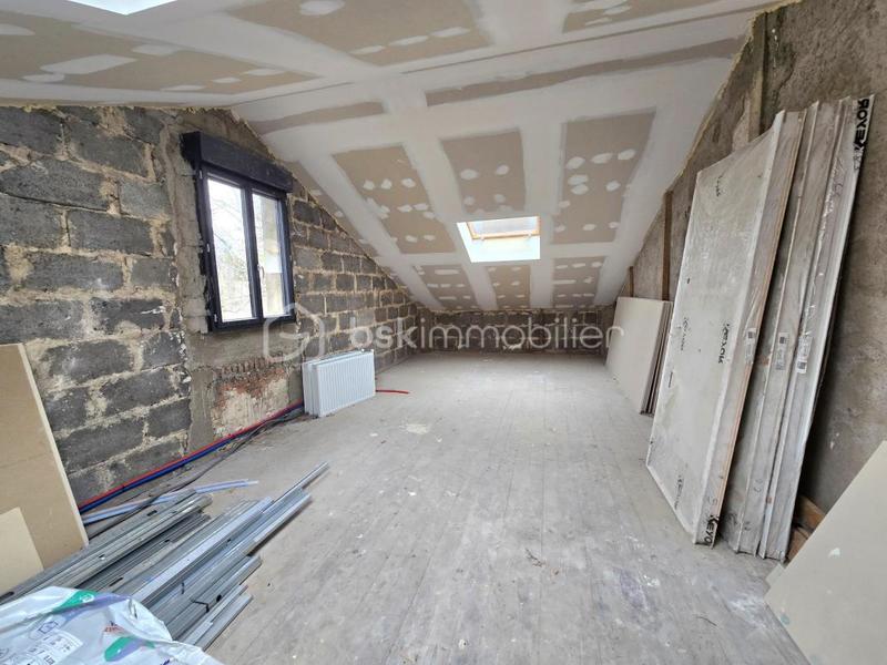 Maison - 180 m² - 6 pièces