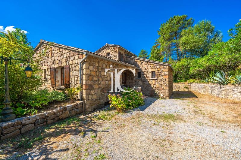 Maison - 131 m² - 4 pièces