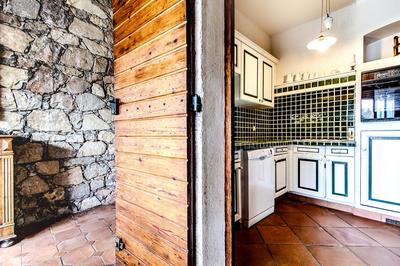 Propriété - 234 m² - 8 pièces