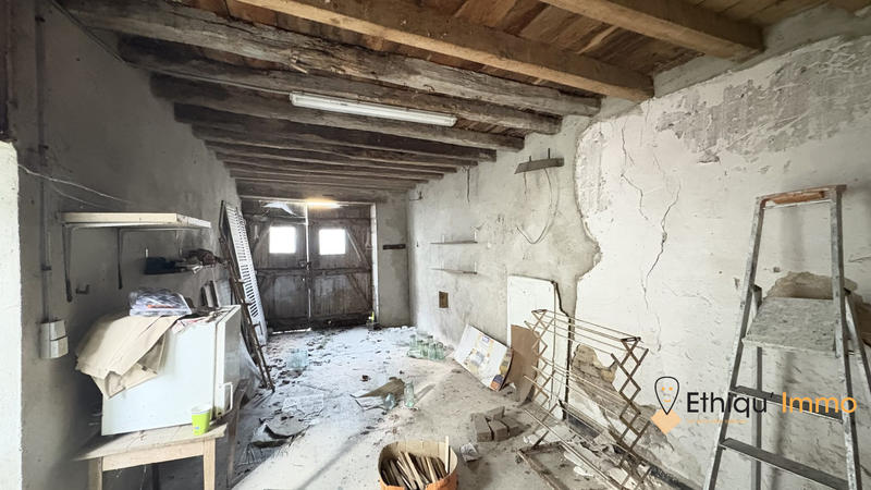 Maison - 202 m² - 8 pièces