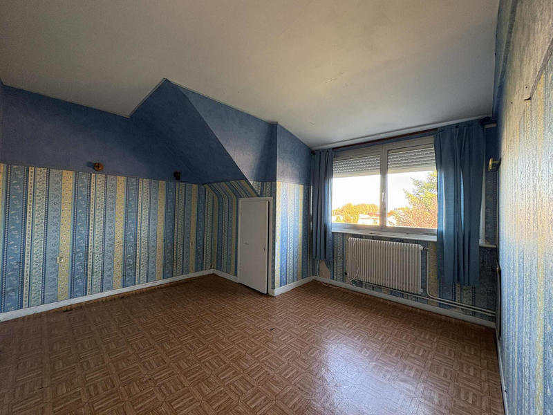 Maison - 94 m² - 6 pièces