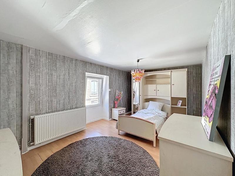 Maison - 190 m² - 6 pièces