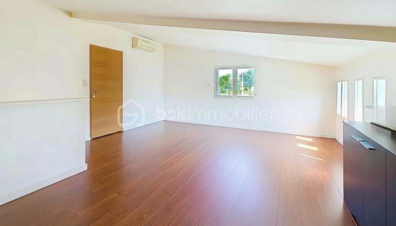 Villa - 205 m² - 7 pièces