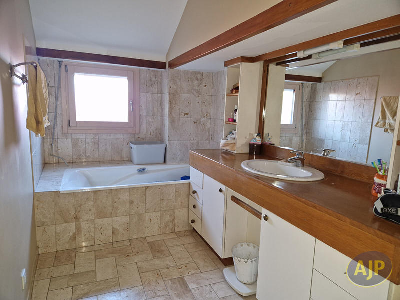 Maison - 153 m² - 6 pièces