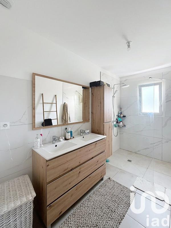 Maison - 94 m² - 4 pièces