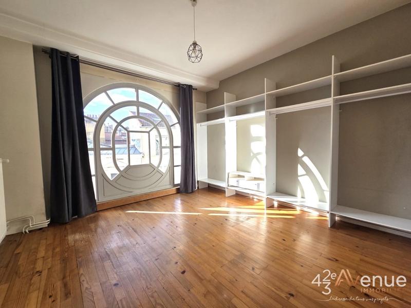 Appartement - 146 m² - 4 pièces