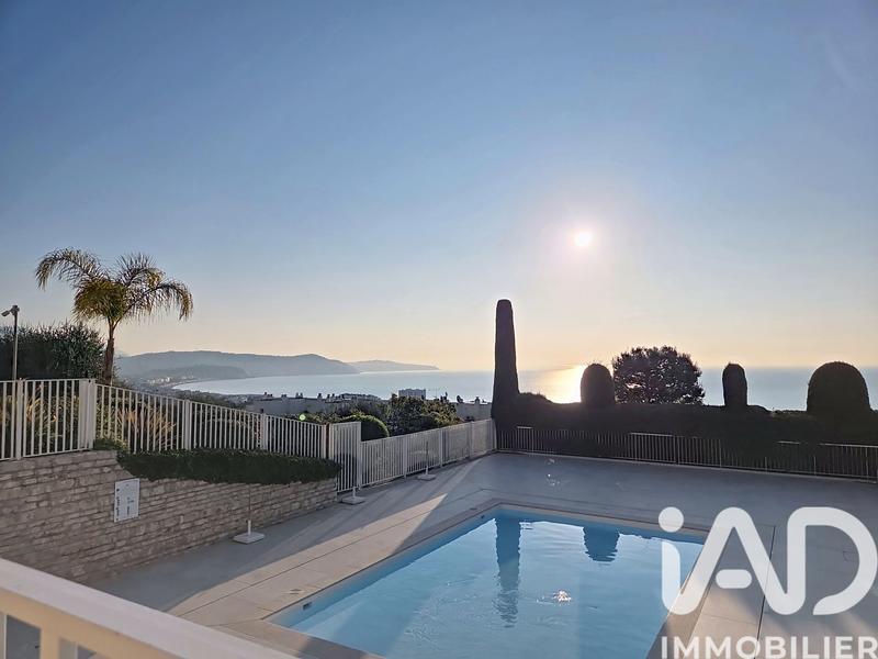 Appartement - 75 m² - 3 pièces