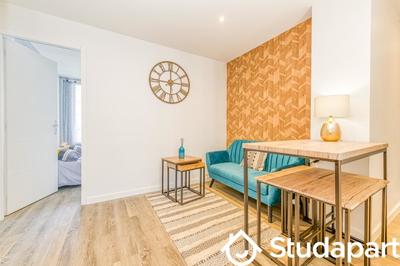 Chambre - 10 m² - 1 pièce