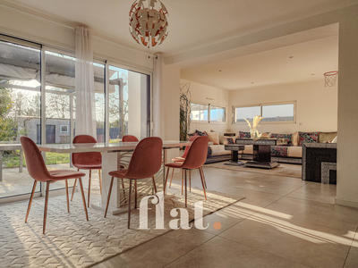 Maison - 172 m² - 8 pièces