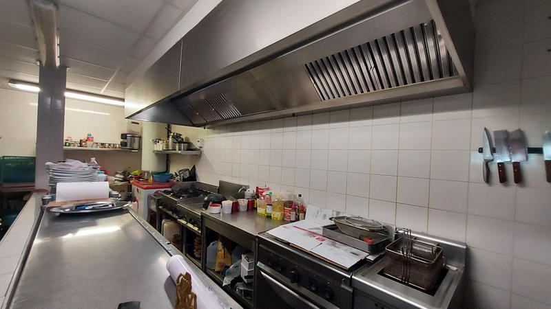 Fonds de commerce - Magasins - 110 m²