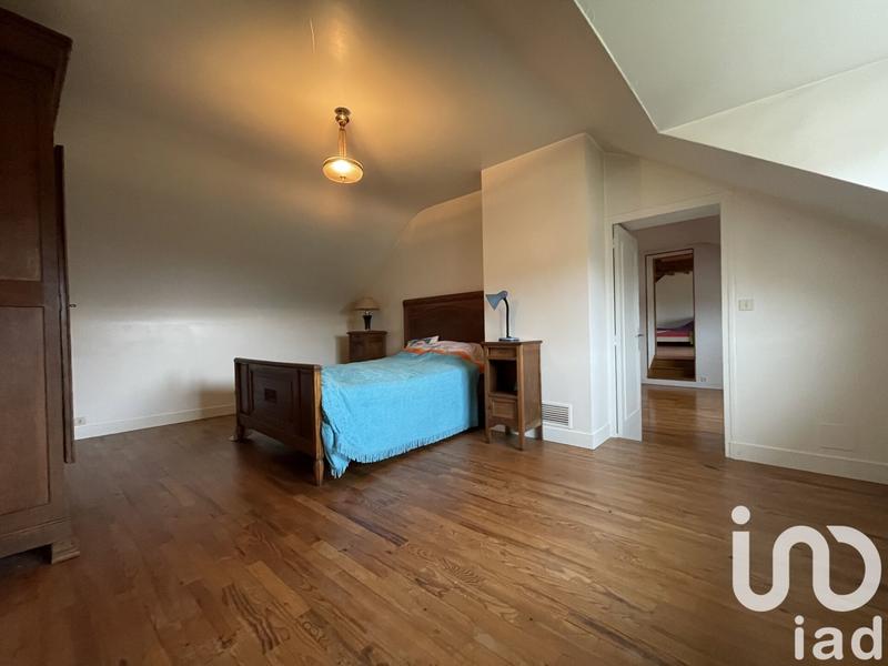 Maison - 243 m² - 8 pièces