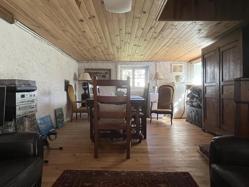 Maison - 200 m² - 7 pièces