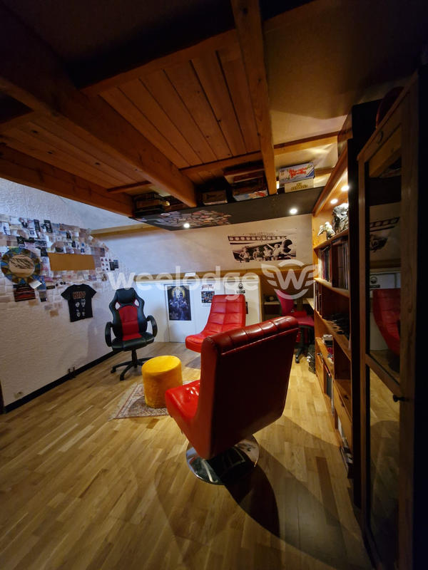 Maison - 195 m² - 7 pièces