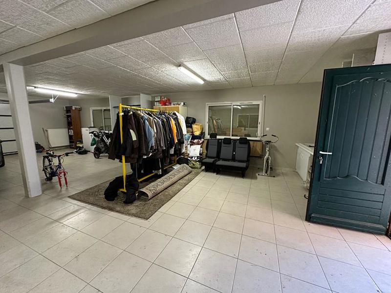 Maison - 350 m² - 8 pièces