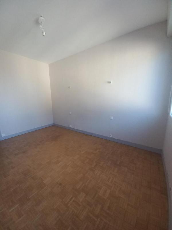 Appartement - 71 m² - 2 pièces