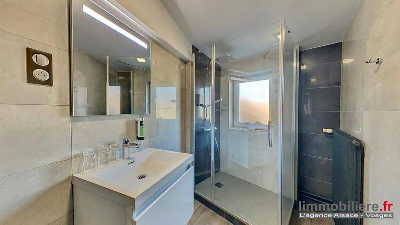 Fonds de commerce - 900 m²