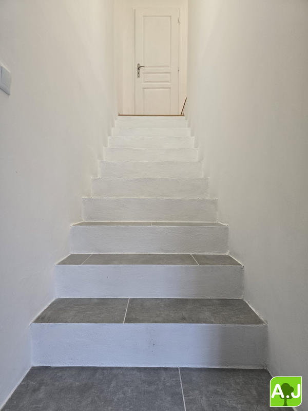 Maison - 92 m² - 5 pièces