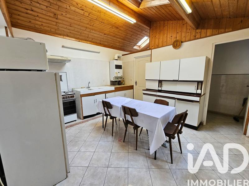 Maison - 320 m² - 15 pièces