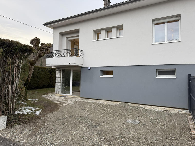 Appartement - 98 m² - 4 pièces