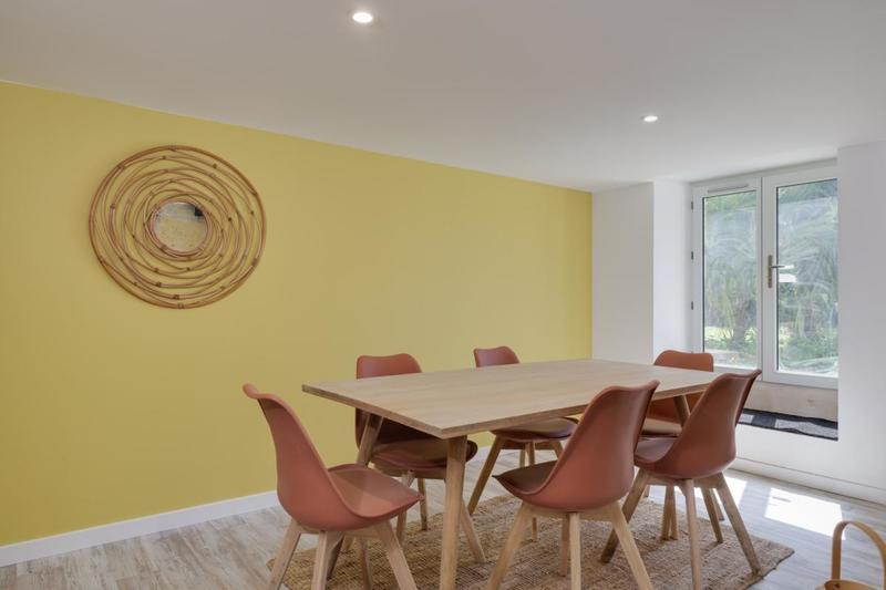 Remise - 350 m² - 15 pièces