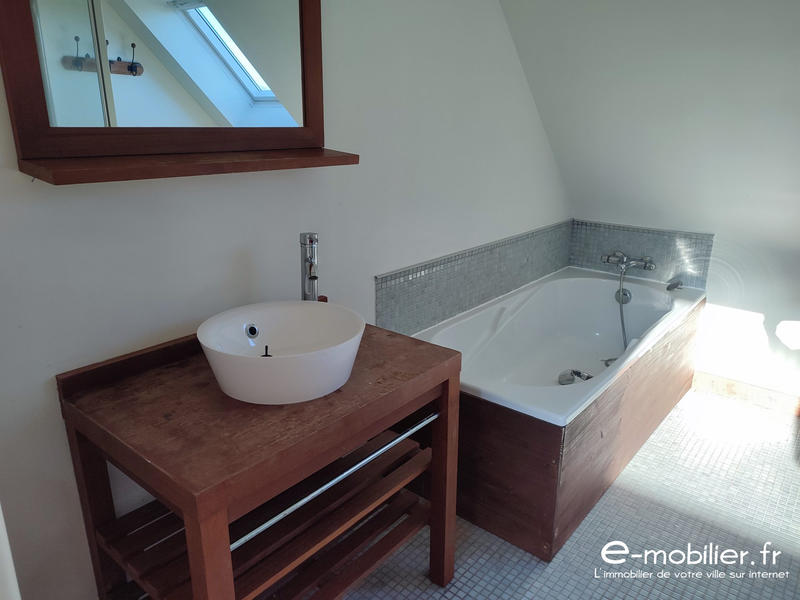 Maison - 93 m² - 5 pièces