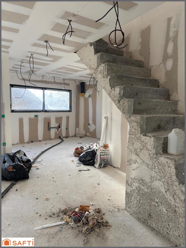 Maison - 120 m² - 4 pièces