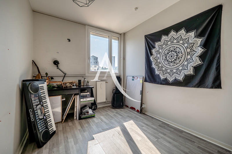 Appartement - 83 m² - 4 pièces