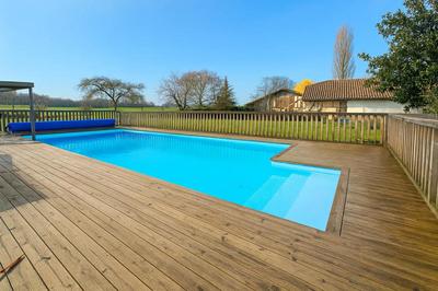 Maison - 290 m² - 8 pièces