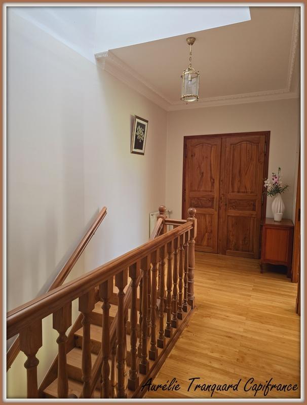 Maison bourgeoise - 183 m² - 6 pièces