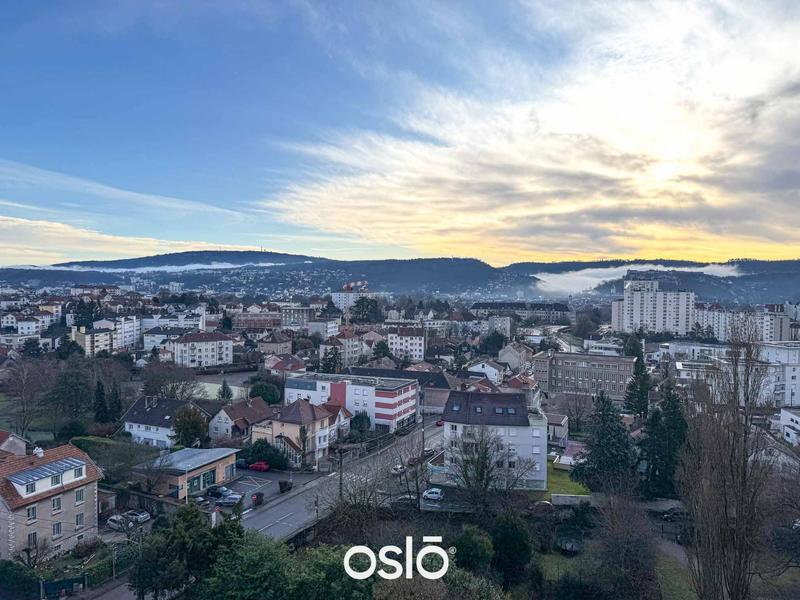 Appartement - 76 m² - 4 pièces