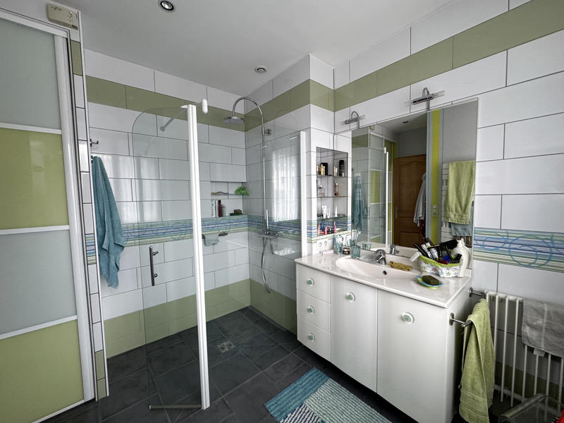 Maison - 164 m² - 7 pièces