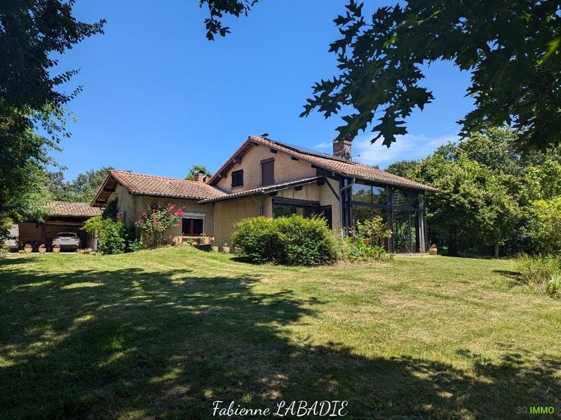 Villa - 180 m² - 7 pièces