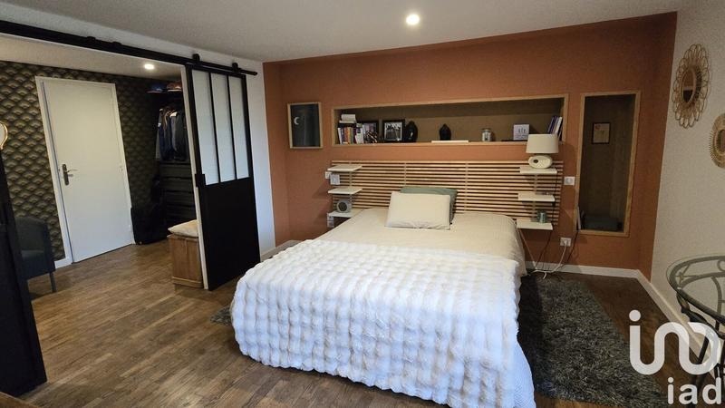 Maison - 244 m² - 8 pièces