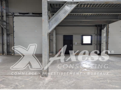 Local d'activité / Entrepôt - 130 m²