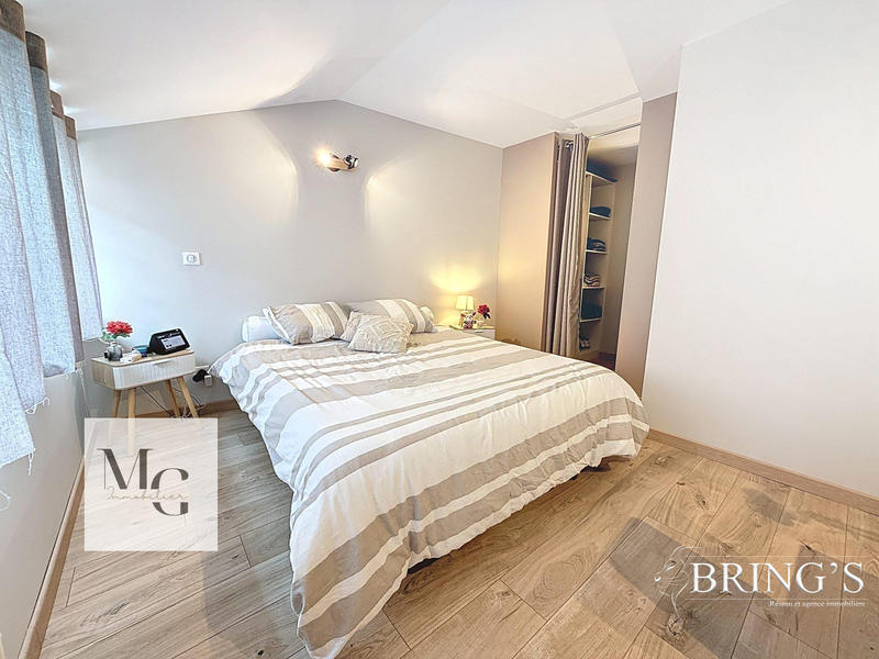 Appartement - 92 m² - 4 pièces