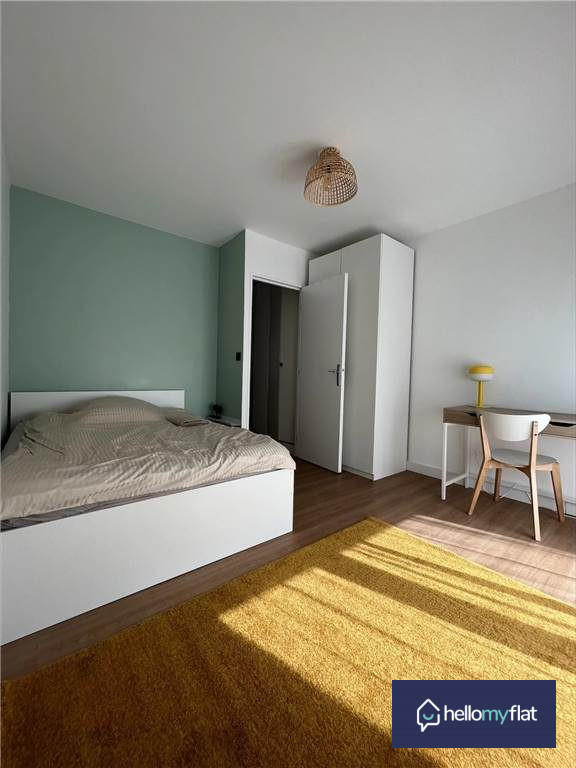 Appartement - 80 m² - 5 pièces