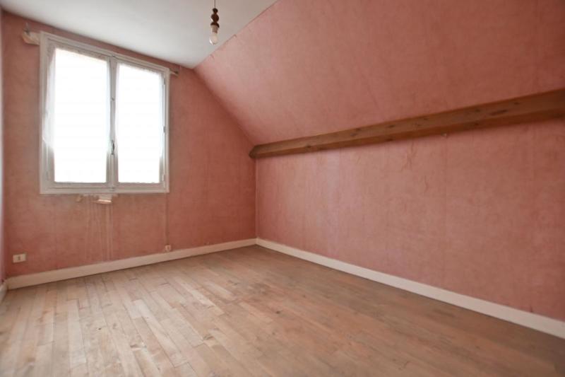 Maison - 99 m² - 6 pièces