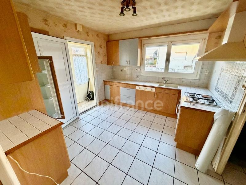 Maison - 80 m² - 5 pièces