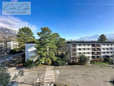 Appartement - 74 m² - 5 pièces