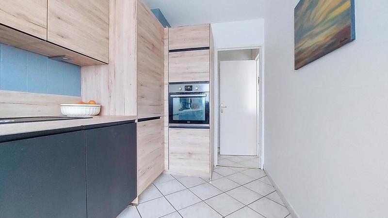 Appartement - 98 m² - 5 pièces