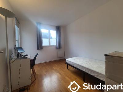Chambre - 9 m² - 1 pièce