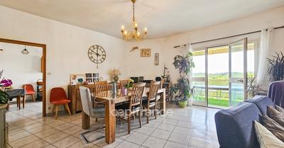 Villa - 246 m² - 10 pièces