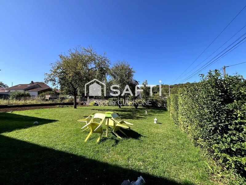 Maison - 240 m² - 7 pièces