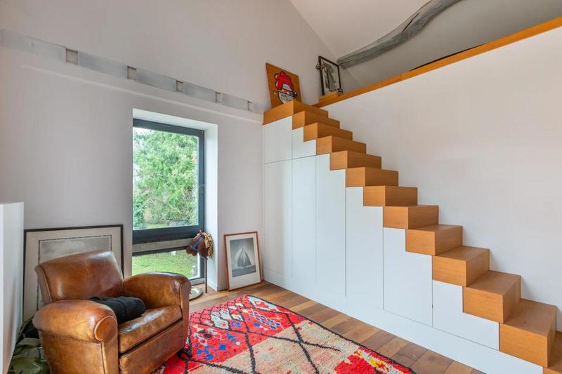 Maison - 247 m² - 6 pièces